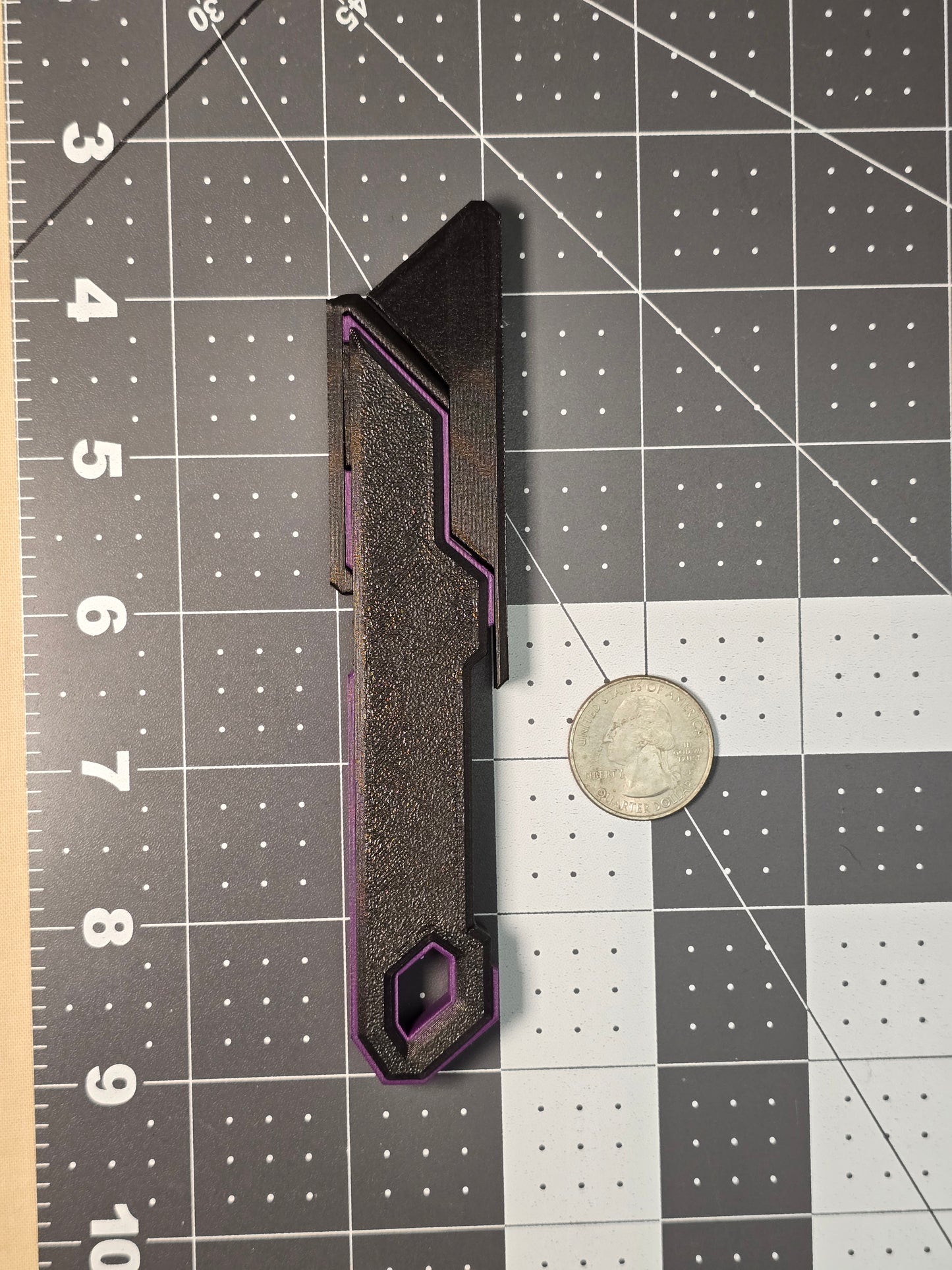 Grimace's cake cutter