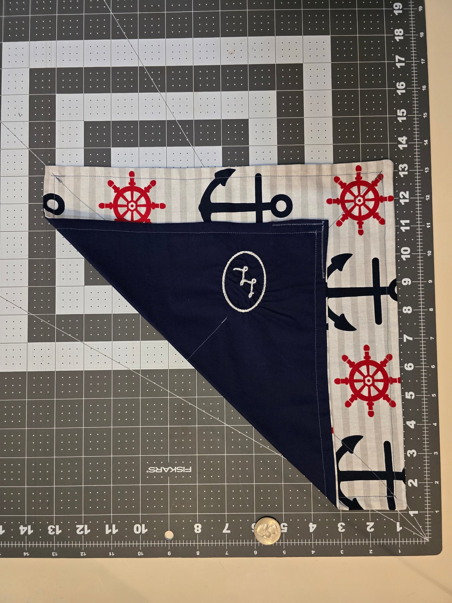 Anchor and wheels / Blue
